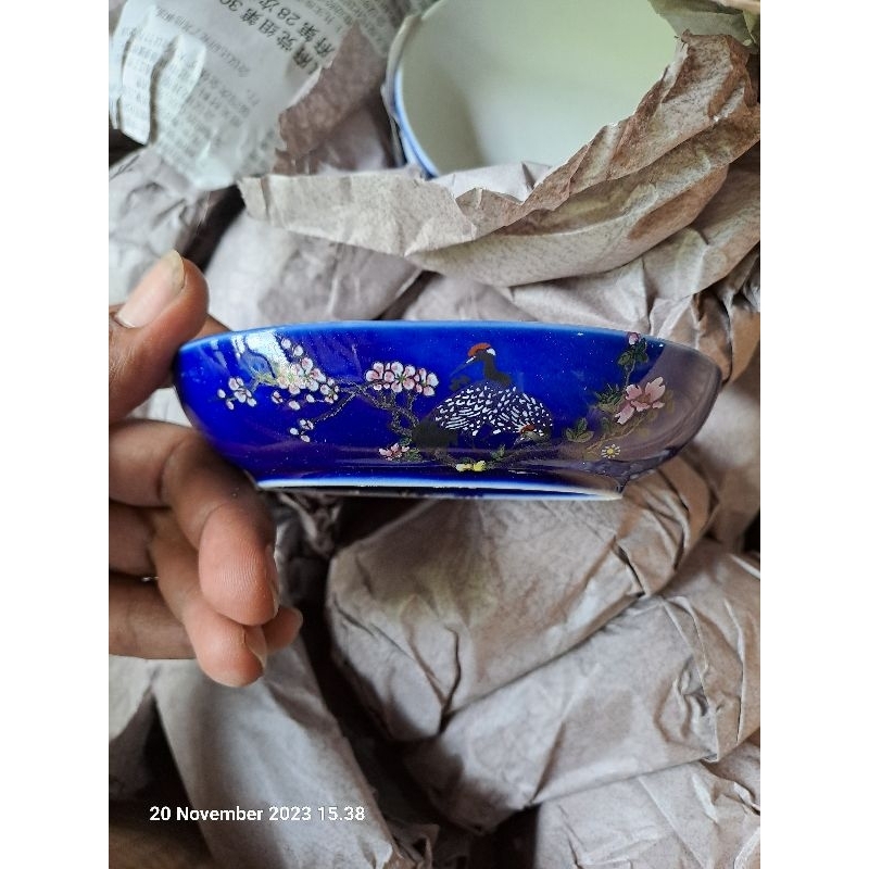 cepuk mandi burung bahan keramik