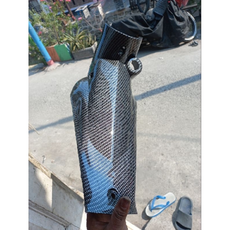 legshield tengah vega r new karbon