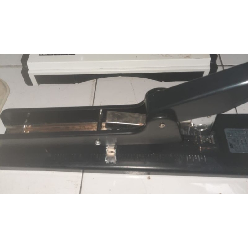 

Staples jilid SDI