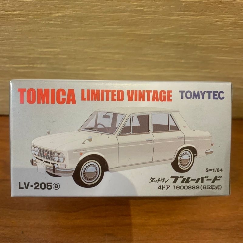 TOMICA LIMITED VINTAGE LV-205a DATSUN BLUEBIRD 1600SSS WHITE TOMICA
