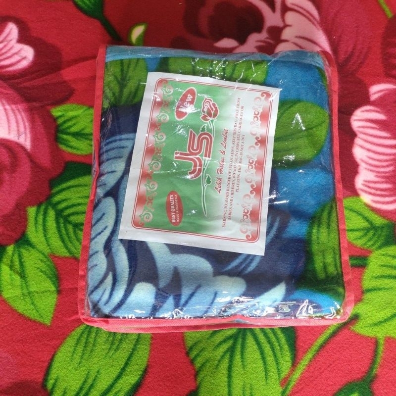 SELIMUT BULU HALUS Motif KARAKTER/BUNGA Selimut Anak/Dewasa