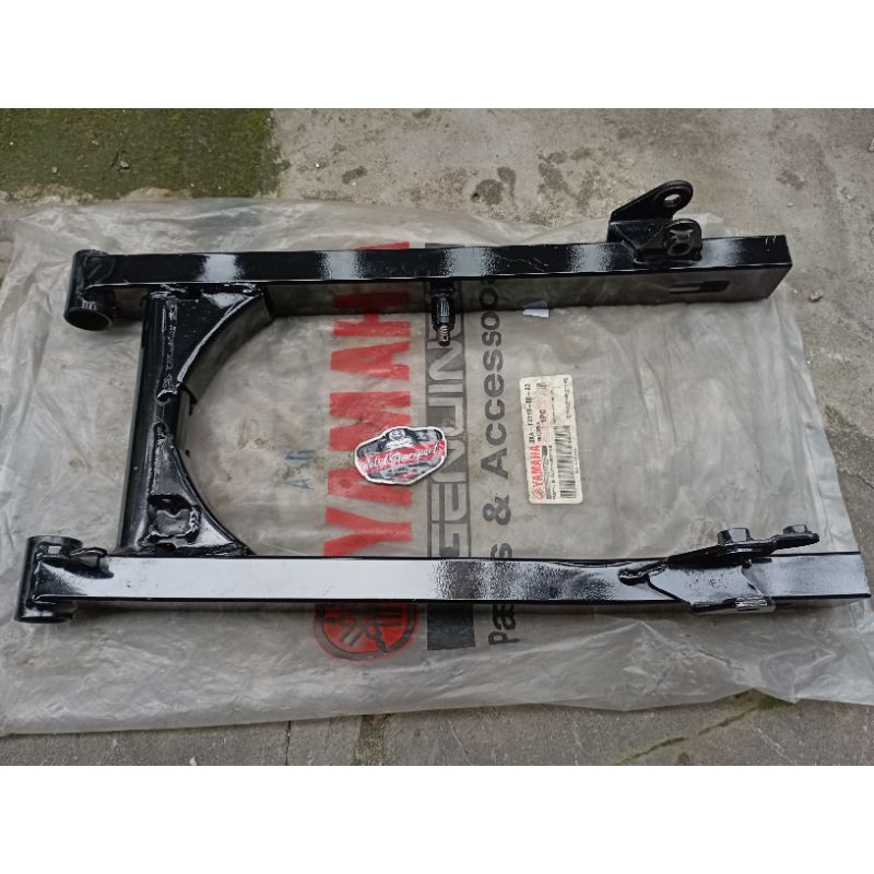 SWING AREM REAR ARM SASIS LENGAN AYUN F1ZR FIZR FIZ R FORCE 1 ORIGINAL YGP