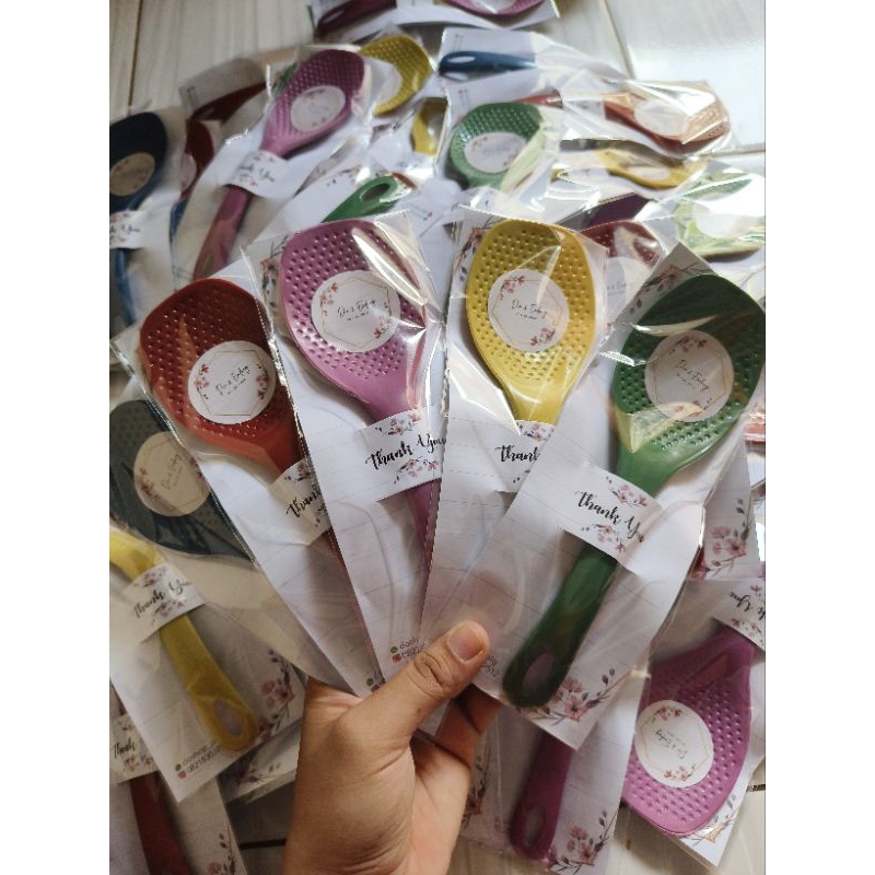 souvenir pernikahan centong nasi