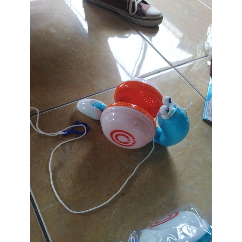 oketoys mainan siput goyang siput tarik