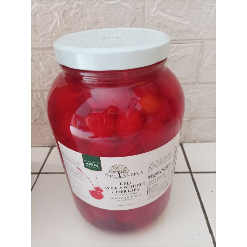 

Red Cherry Ceri Merah Tangkai Frutaneira