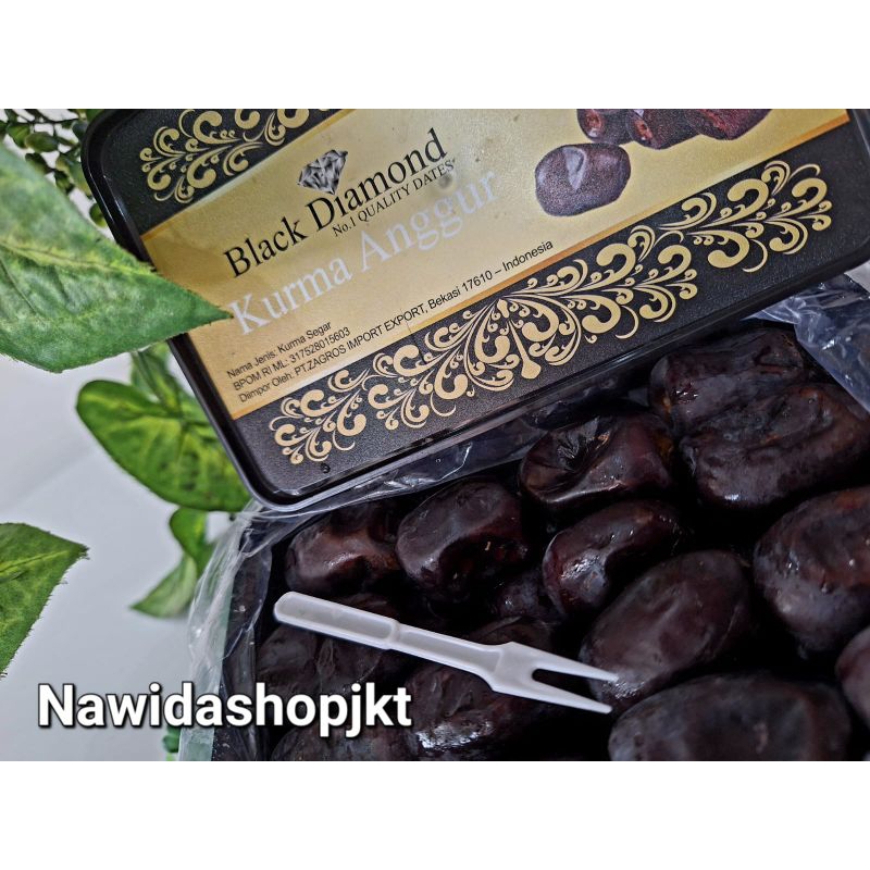 

Kurma Anggur Persia Bam Black Diamond Expired Desember 2026