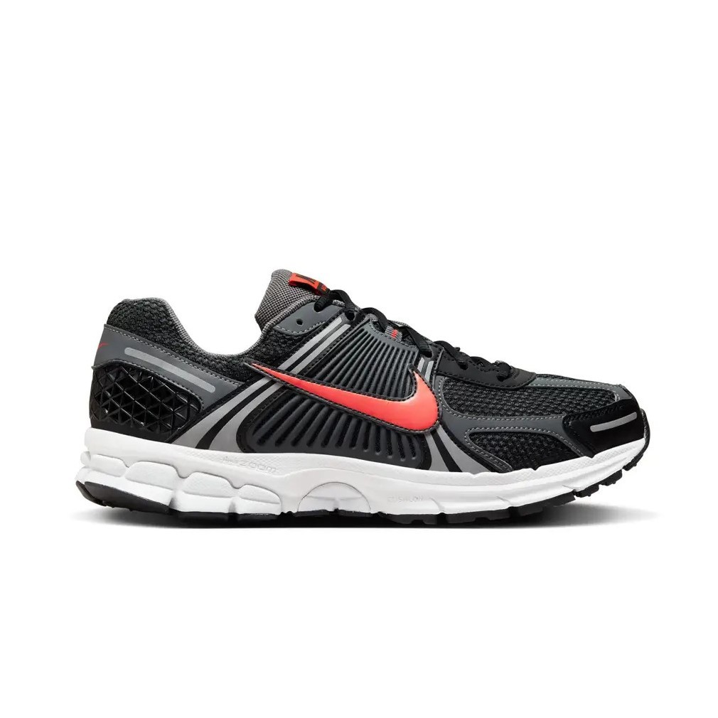 SEPATU NIKE ZOOM VOMERO 5 FB9149001