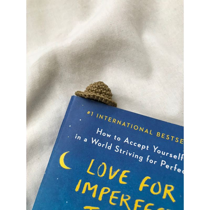 

Topi Bookmark | Pembatas Buku