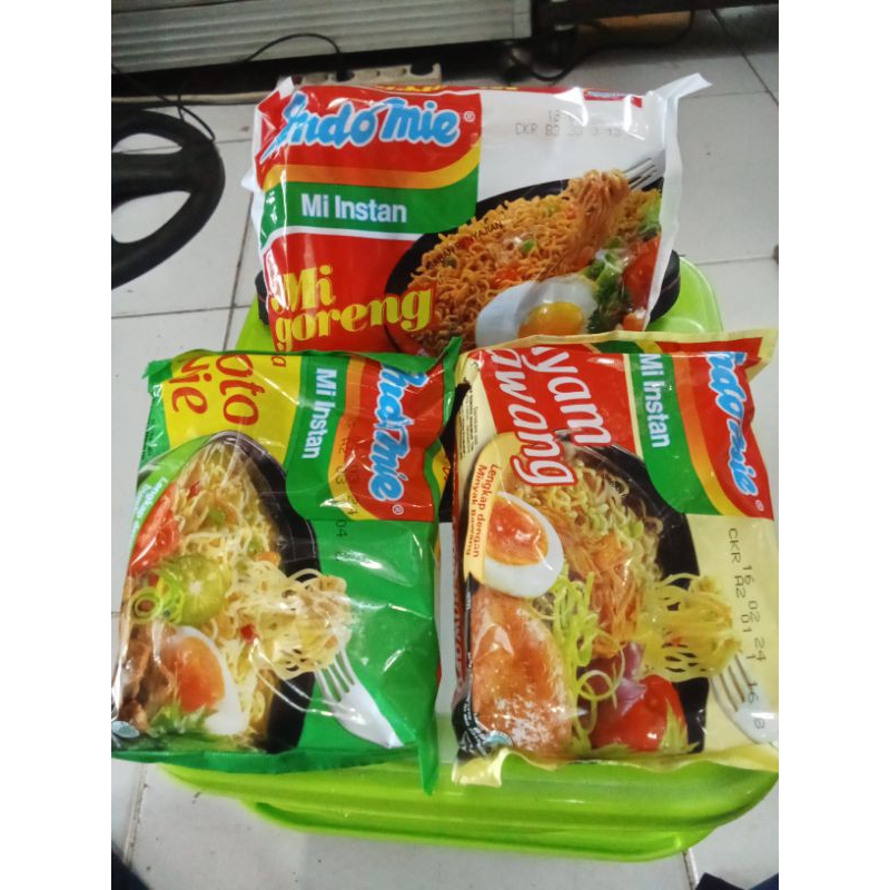 

Mie Instan soto dan goreng eceran