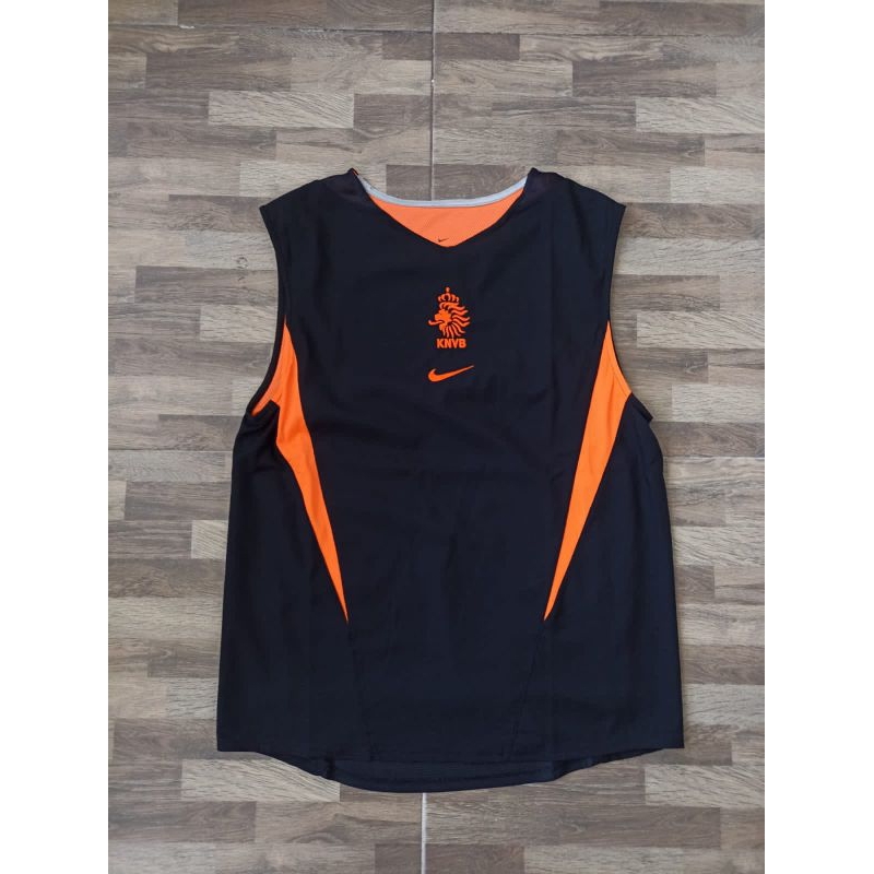 Jersey Belanda training 2002