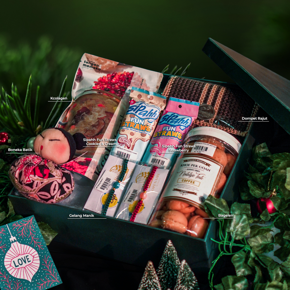 

Hampers 2 with UMKM Semarang Products