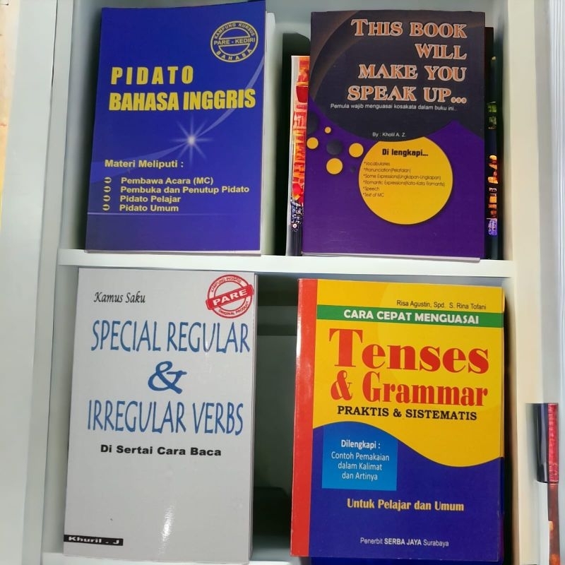

4 Buku Penting Bahasa Inggris Cocok Untuk Para Pelajar Bahasa Ingggris