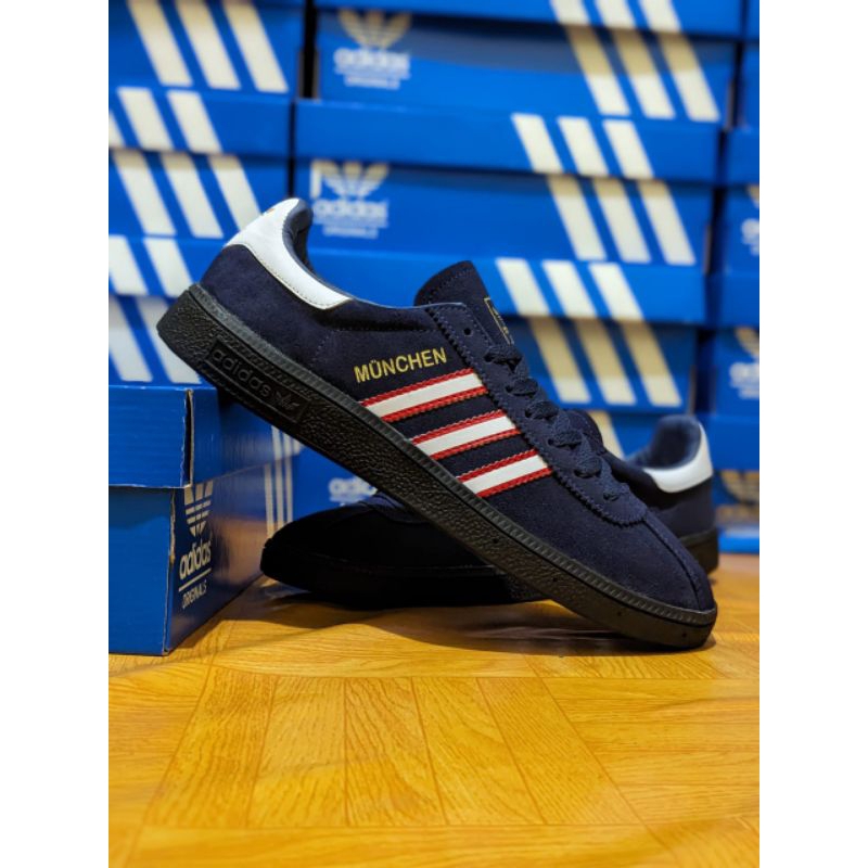 Sepatu Sneakers Casual Pria Adidas Munchen edge