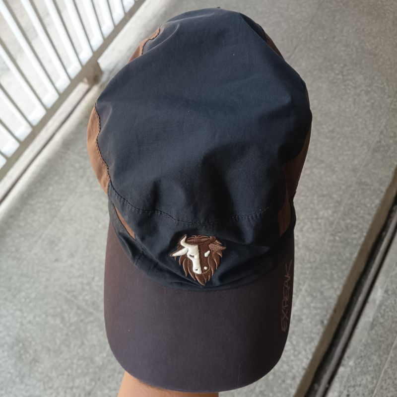 Topi Gunung Topi Outdoor Black Yak Goretex