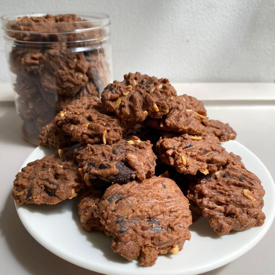 

pink Beli 1 Toples Coklat Almond Cookies Gratis 1 Pouch Basreng