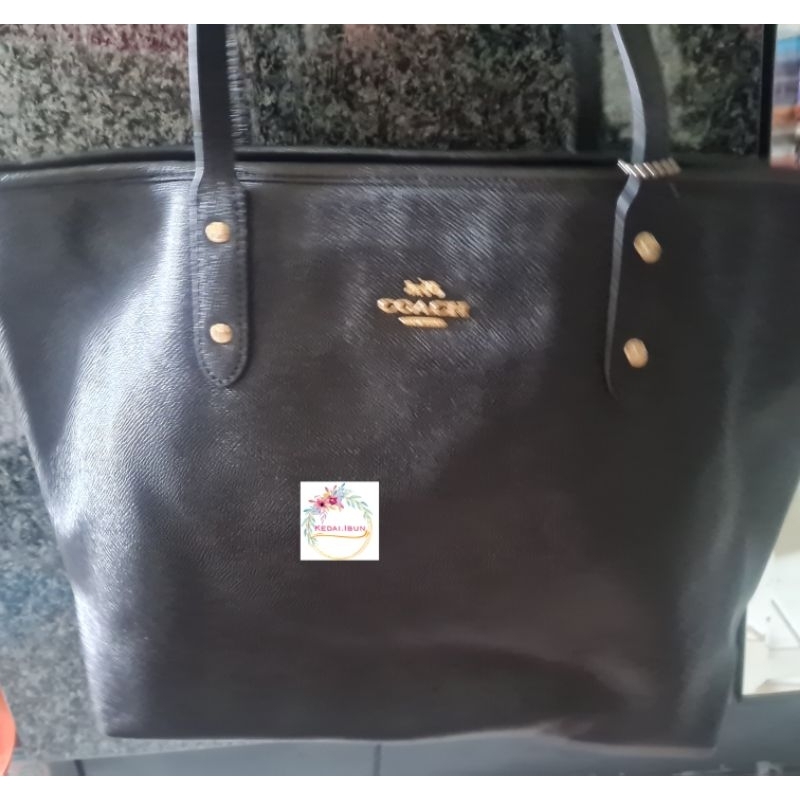 *Harga Berlaku Sampai 2 Januari 2024* Tas Tote (Muat Laptop) Coach Hitam BLack zipper Bag Only VGC