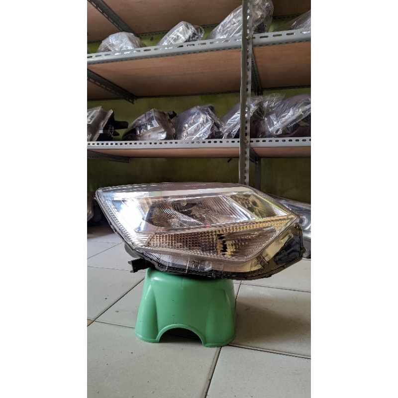 Headlamp sigra facelift