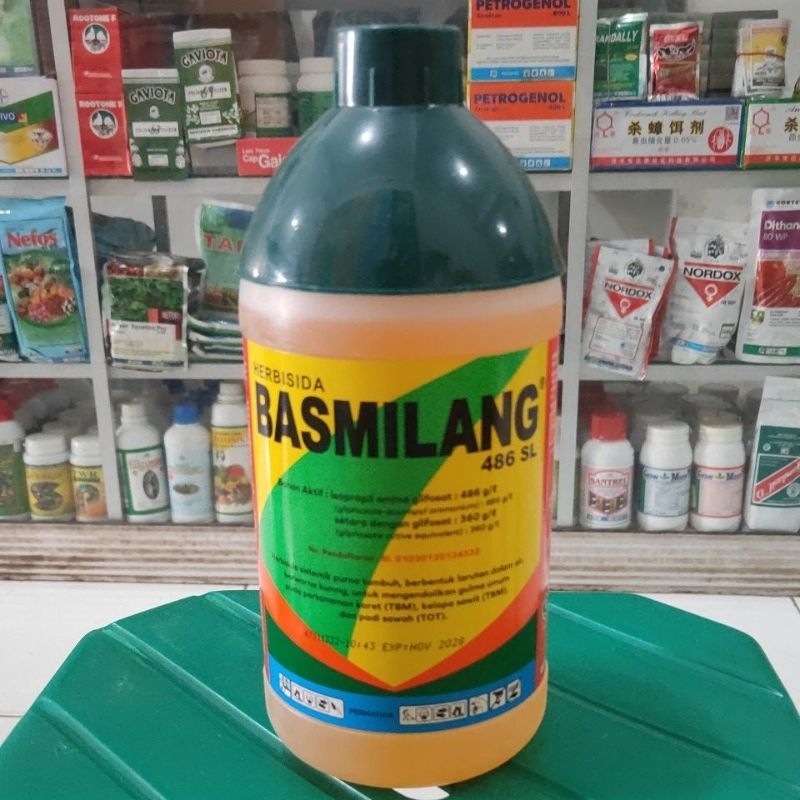 Racun rumput Basmilang 486 SL 1 Liter