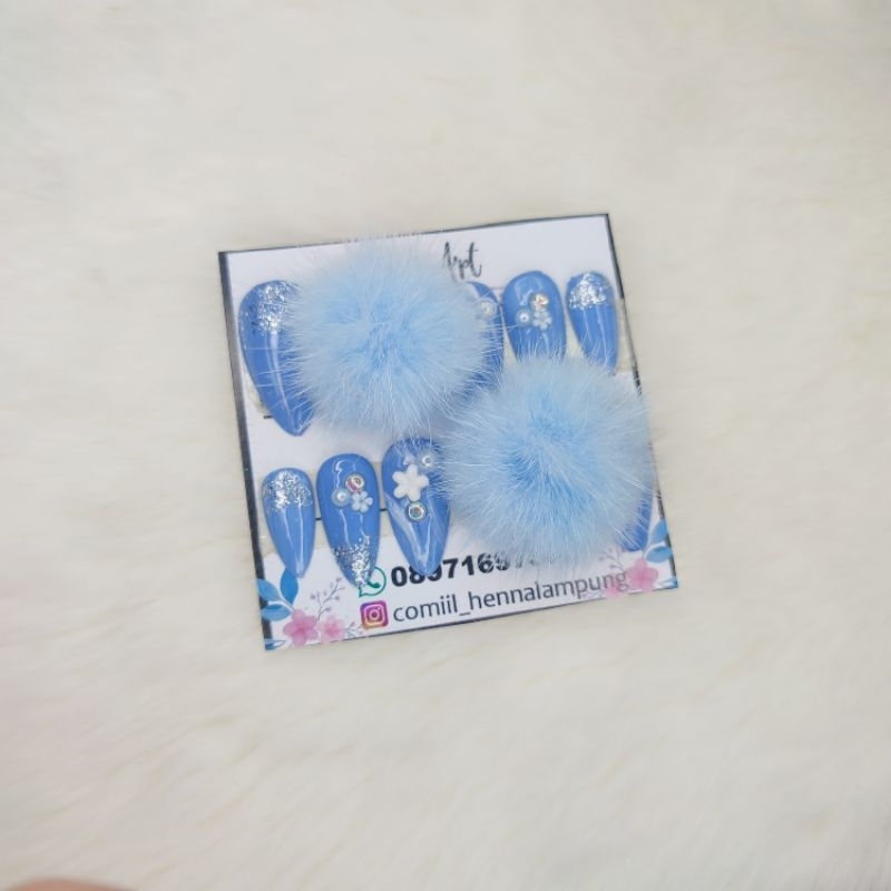 Kuku palsu pompom / nail art / kuku palsu wedding