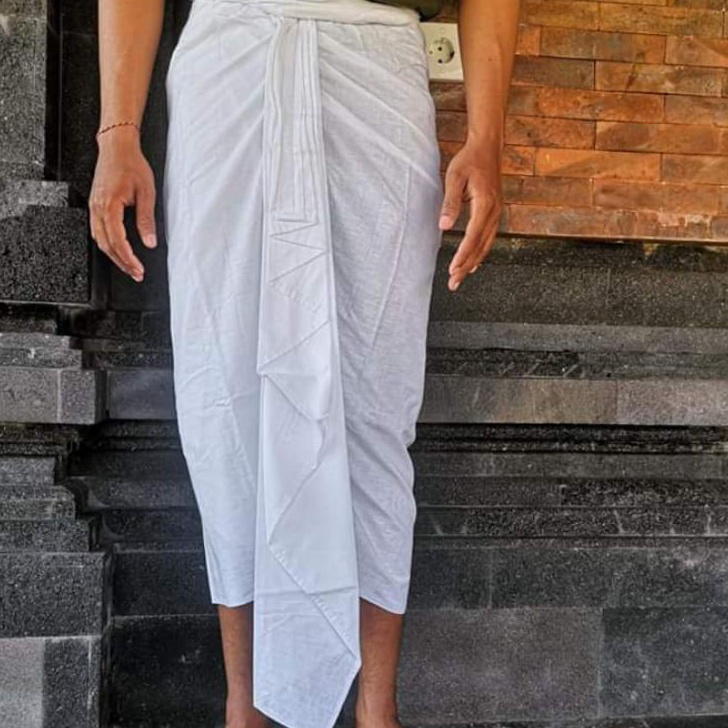 Hanya Untuk Anda KAMEN BALI PRIA KANCUT SETENGAH JADI  HITAM  PUTIH KUNING MERAH KAMEN BALI