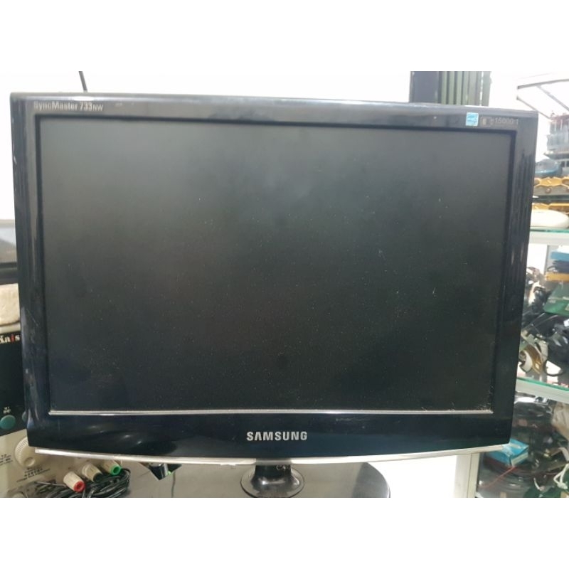 LCD MONITOR SAMSUNG 17 INCHI WIDE