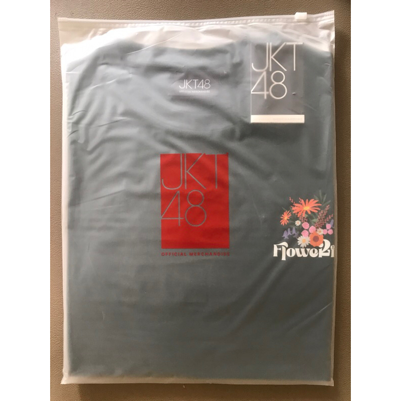 T-Shirt Flowerful Jkt48 ukuran L