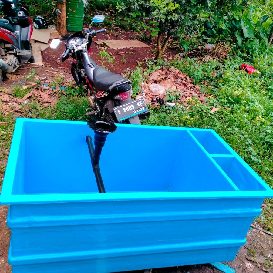 Kolam Ikan Fibergelass Dengan Ukuran 200x100x70 cm Full Fiber