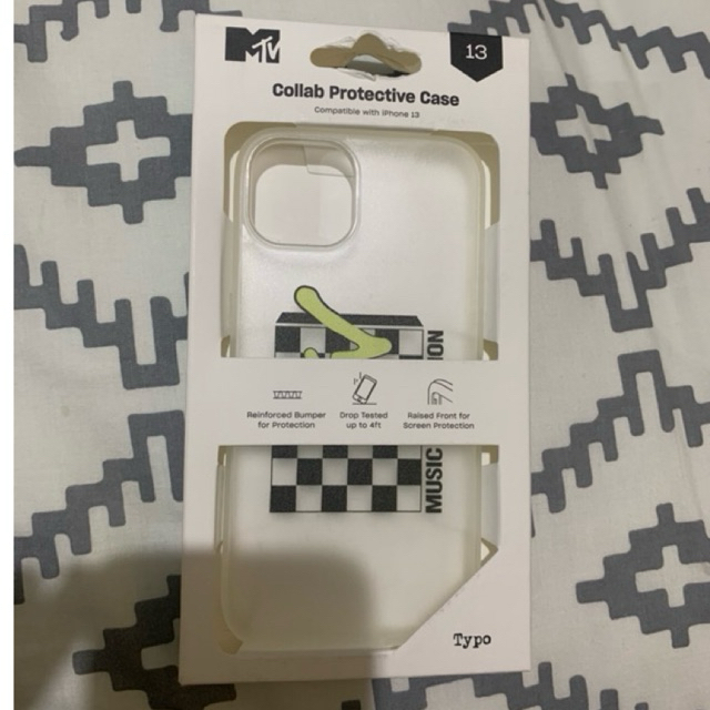 Case Iphone 13 MTV Black Typo