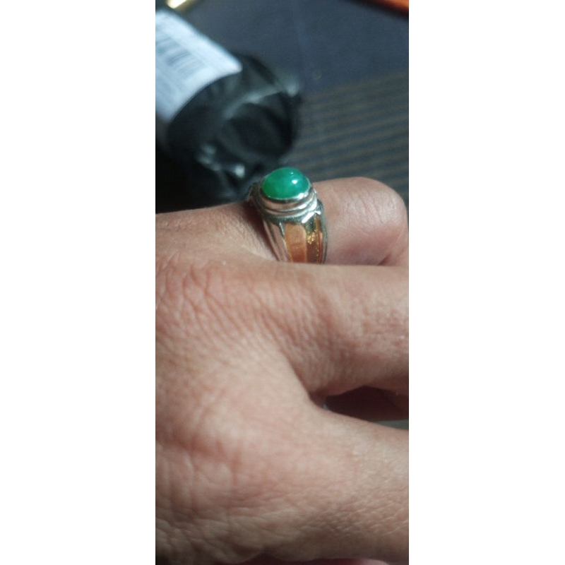 Batu Bacan Minion Mungil