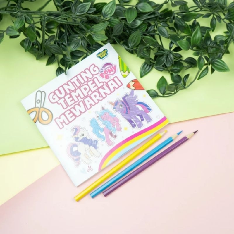

Buku Gunting Tempel Mewarnai My Little Pony Amazing Kids