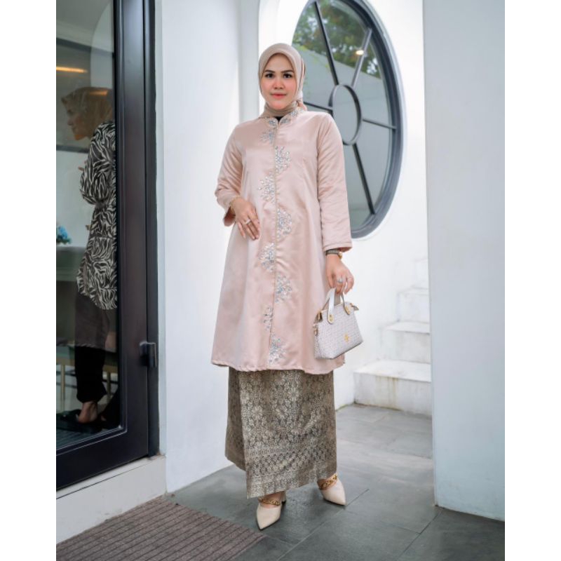 Setelan Kebaya Tunik Payet//Rok Batik songket
