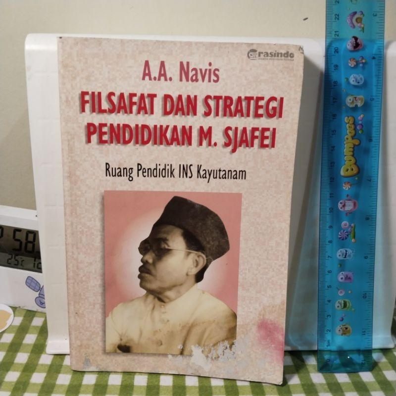 Buku FILSAFAT DAN STRATEGI PENDIDIKAN M. SJAFEI oleh A. A. Navis