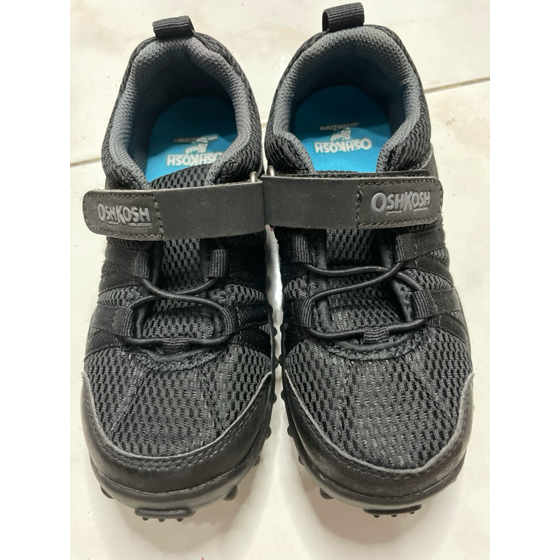 Preloved sepatu anak hitam Merk Oshkosh B’gosh