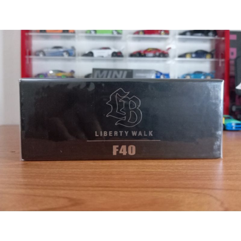 Inno 64 - F40 LBWK Hong Kong Toycar Salon 2023 (Hitam)