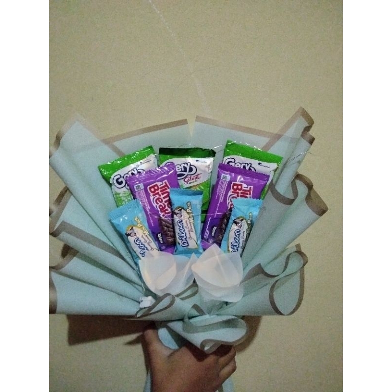 

bucket snack and bucket bunga