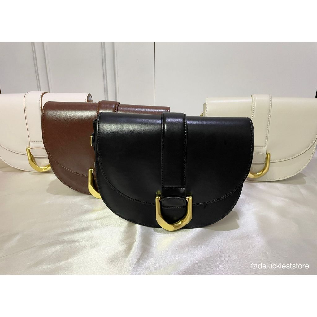 CHARLES & KEITH GABINE SADDLE // SHOULDER BAG CHARLES & KEITH GABINE SADDLE MEDIUM