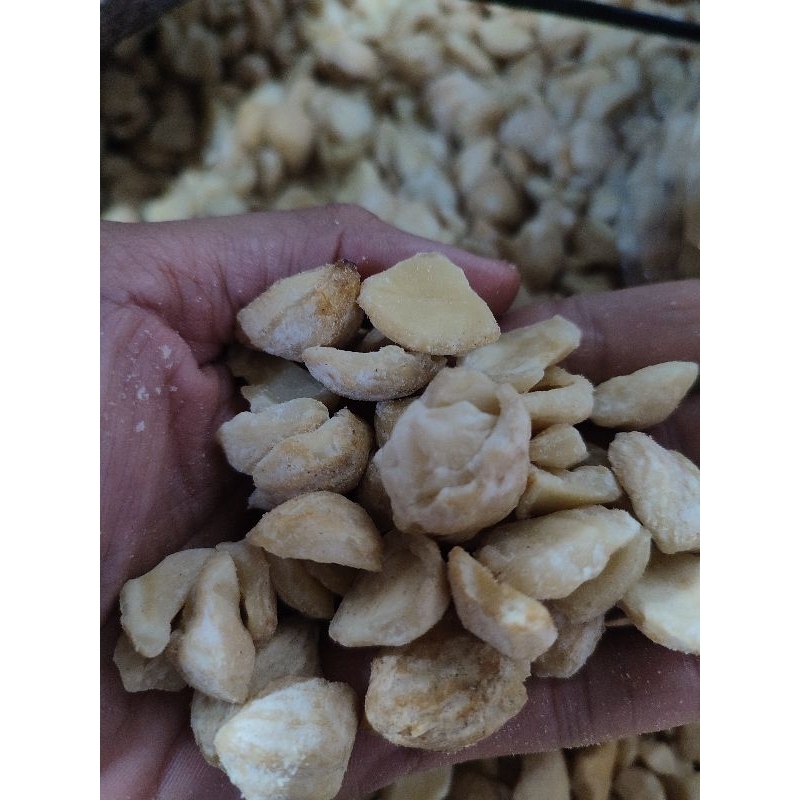 

Kemiri Pecah / belah 1/2kg