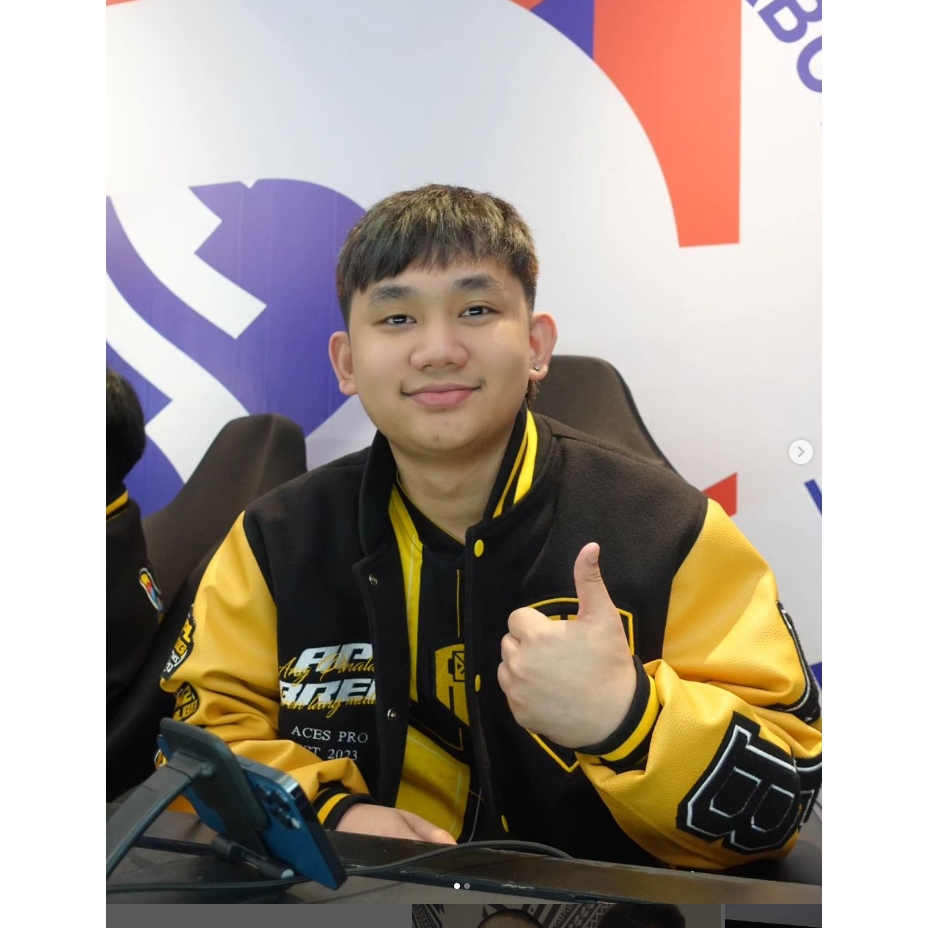 JAKET VARSITY AP BREN