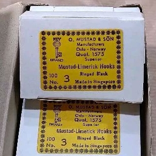 Mata Kail Pancing Hitam Cap Kunci Merk Mustad 1575. Made in Singapore.