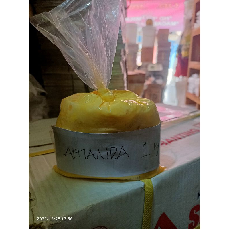 

Amanda margarin cream 1 kg/ mentega amanda 1 kg/margarine 1 kg termurah terlaris