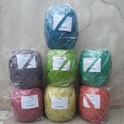 

tali rapiah ukuran 1\2KILO WARNA WARNI