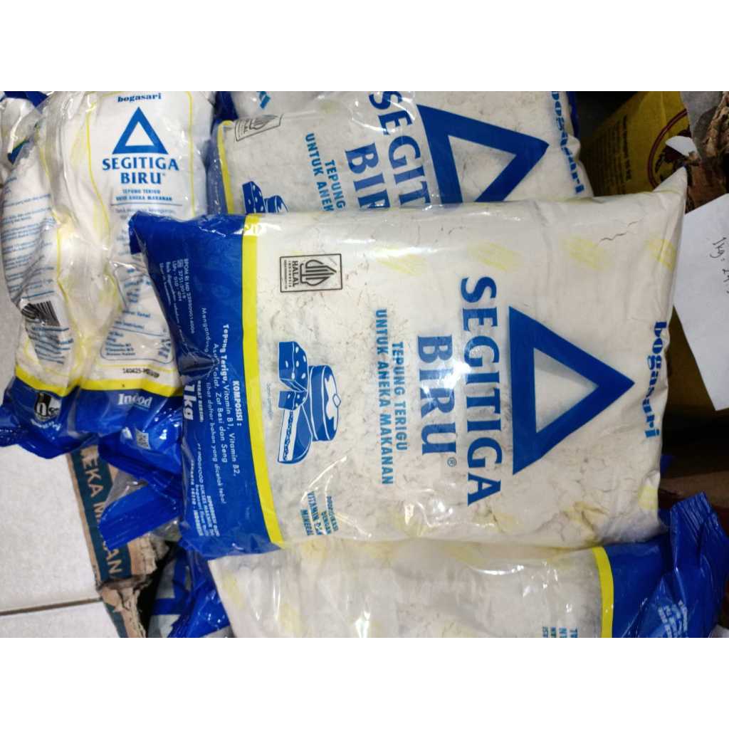 

Tepung Terigu Segitiga Biru Eco /Bening 1kg
