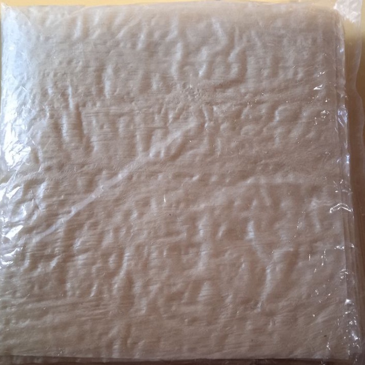 

TERBARU Kulit tahu Tawar uk 15x15cm Warna Putih isi 5 Lembar MUI HALAL