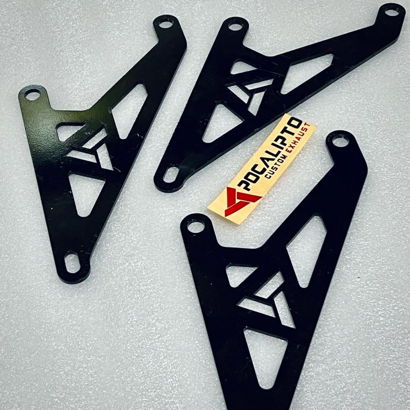 Hanger / braket gantungan, pegangan knalpot vespa matic