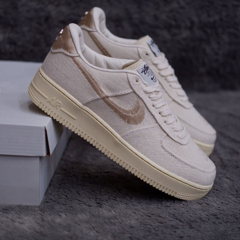 Sepatu Sneakers NK AF 1 x Stussy Cream