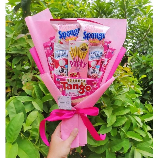 

Ready Stok S BUKET PINK SPONGE 2 LUCU CANTIKpaketbingkisan Snack Ulang TahunUltah WisudaKadoHadiah