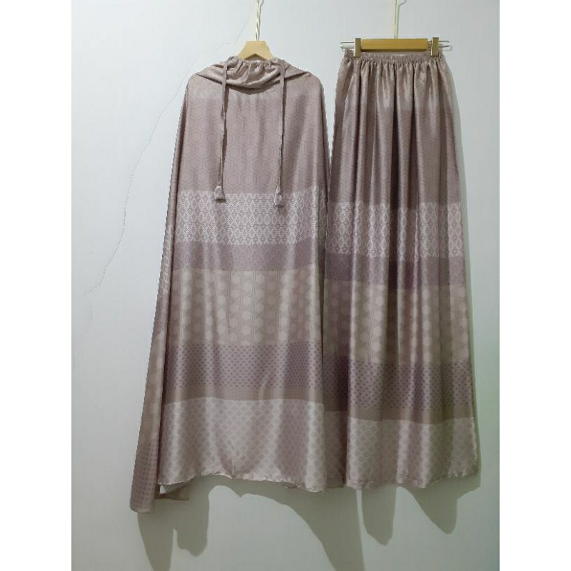 Nia Muslimah Fashion Mukena Armani Silk