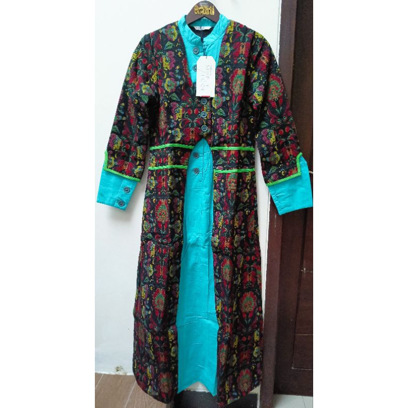 Simply Look by Tuneeca