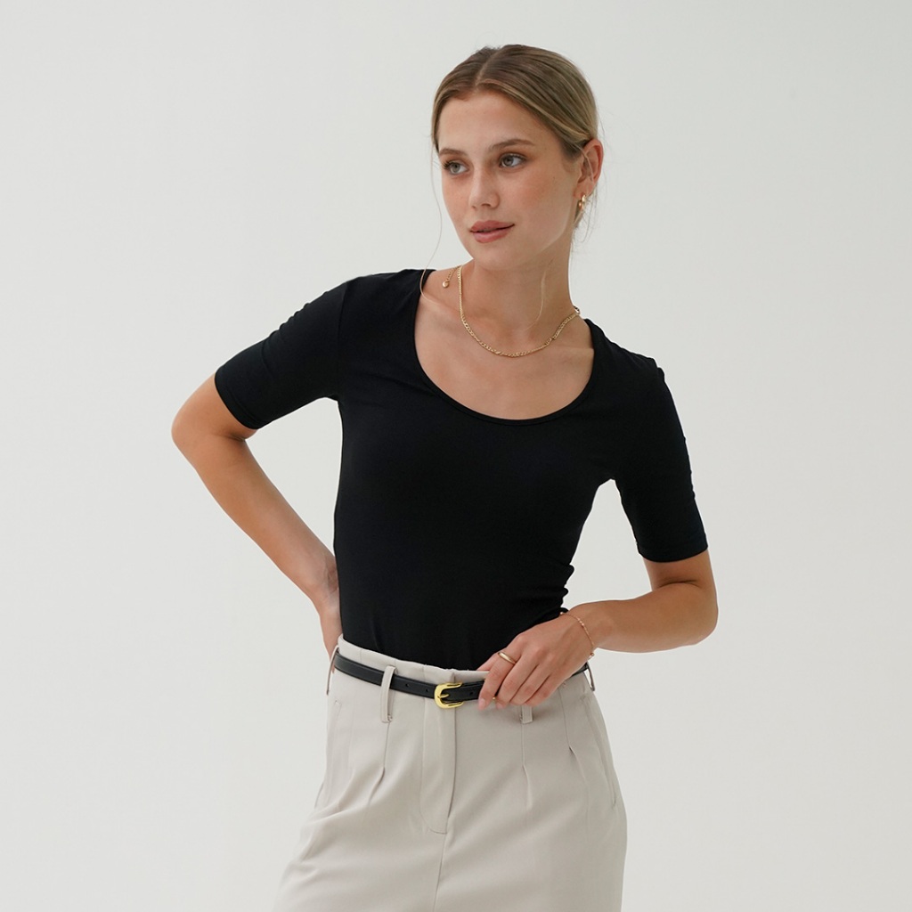 Mississippi Kaos U-Neck Wanita Lengan Pendek Premium LIN000385M Hitam