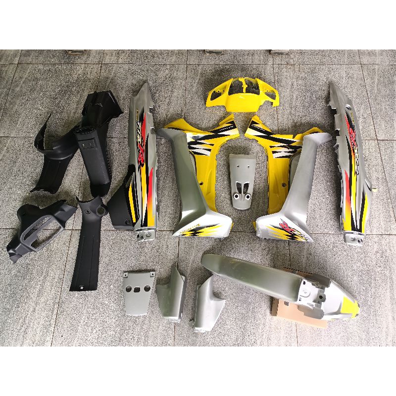 COVER BODY F1ZR KUNING SILVER MILENIUM / COVER BODY YAMAHA F1ZR FULSET HALUS KASAR